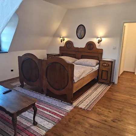 Konukevi Kastiel Kostany