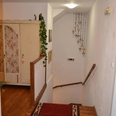 Kastiel Kostany Konukevi