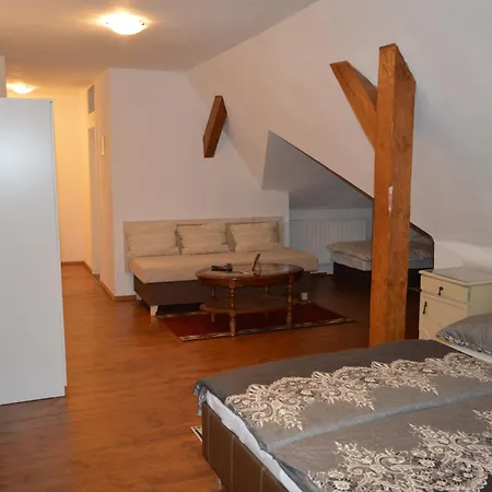 بيت ضيافة Kastiel Kostany